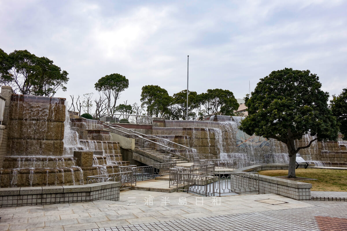 三笠公園・壁泉(撮影日:2015.03.06)