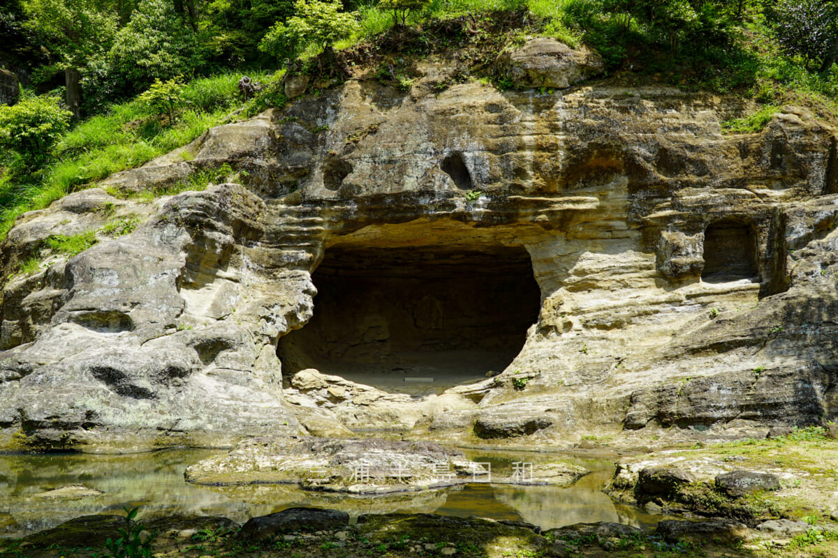 瑞泉寺・夢窓国師作の名勝瑞泉寺庭園・天女洞(撮影日:2021.05.10)