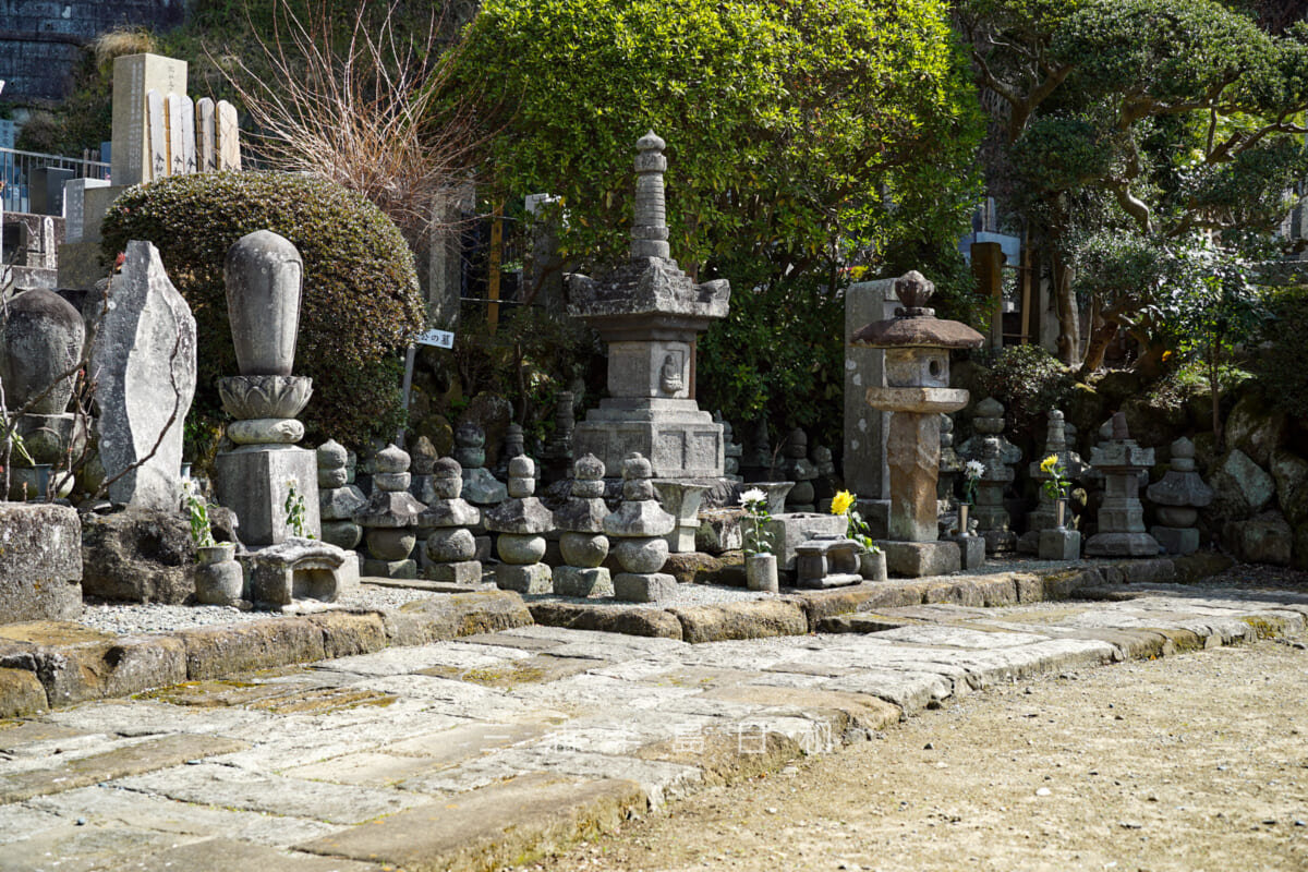 浄妙寺・足利貞氏の墓(撮影日:2021.03.16)