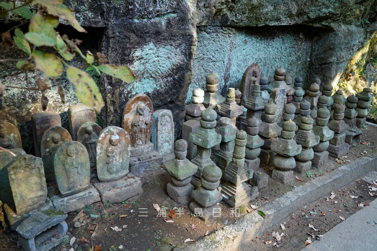 浄智寺・石塔-1(撮影日:2020.12.16)