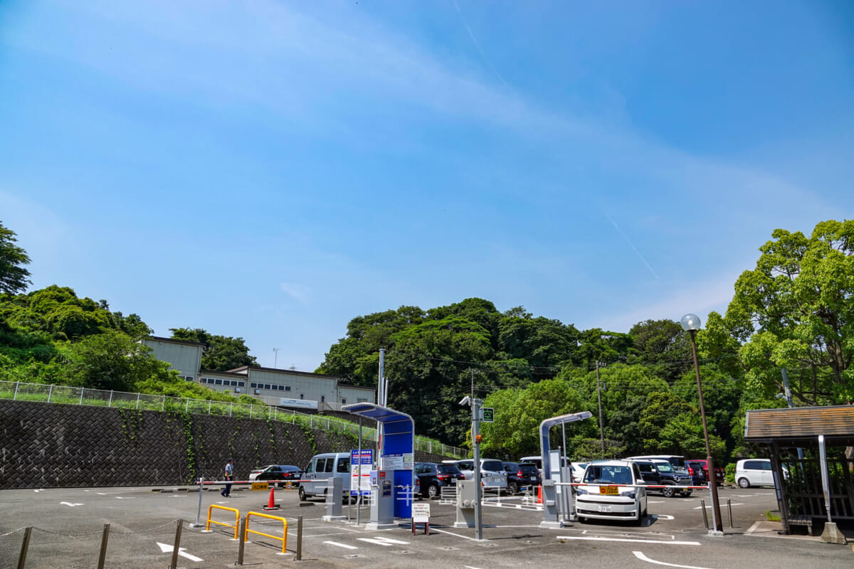 横須賀しょうぶ園・駐車場（撮影日：2021.06.08）