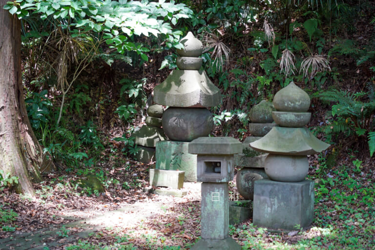 称名寺 | 朱色の橋が映える浄土式庭園が美しい金沢北条氏の菩提寺