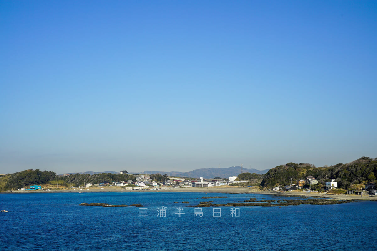 和田長浜海岸・黒崎の鼻から見た全景(撮影日:2021.01.21)