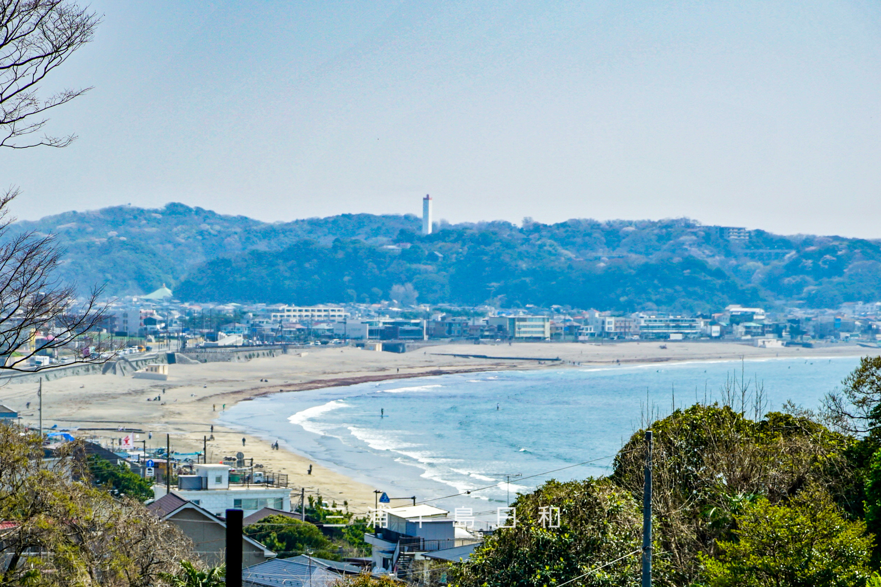 由比ヶ浜海岸 由比ガ浜海水浴場 江ノ電沿線沿いに広がる鎌倉を代表するビーチの一つ 由比ヶ浜海岸 由比ガ浜海水浴場 江ノ電沿線沿いに広がる鎌倉を代表するビーチの一つ