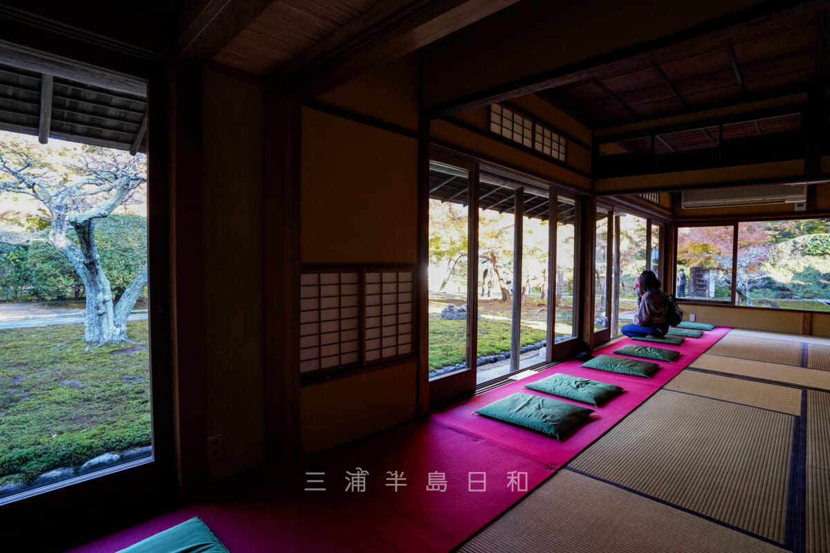 長寿寺・庭園に面した書院の部屋（撮影日：2021.12.03）