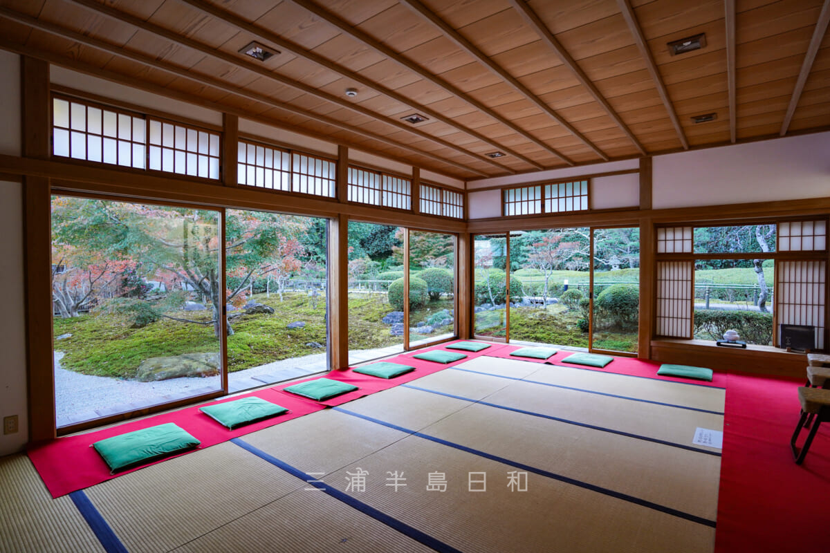 長寿寺・枯山水庭園に面した小方丈の部屋（撮影日：2021.12.03）