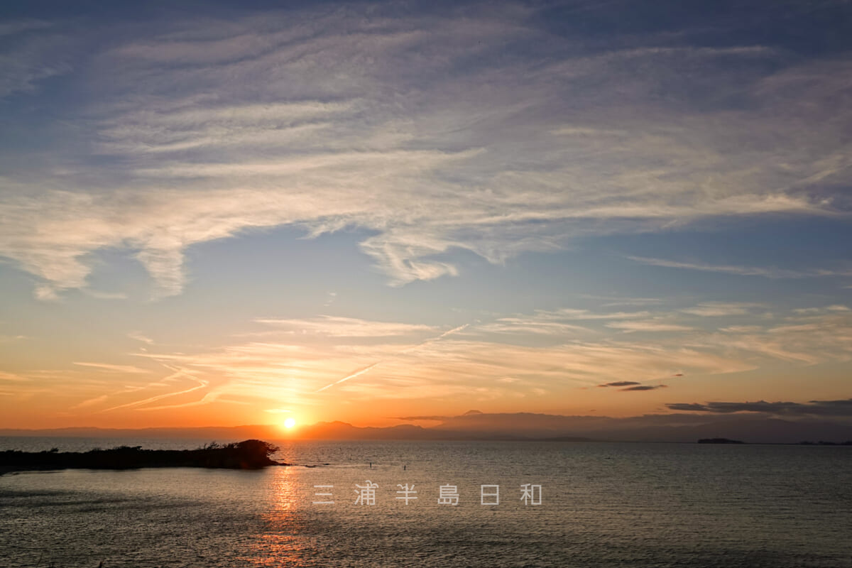 長者ヶ崎海岸から見た夕日（撮影日：2019.10.05）