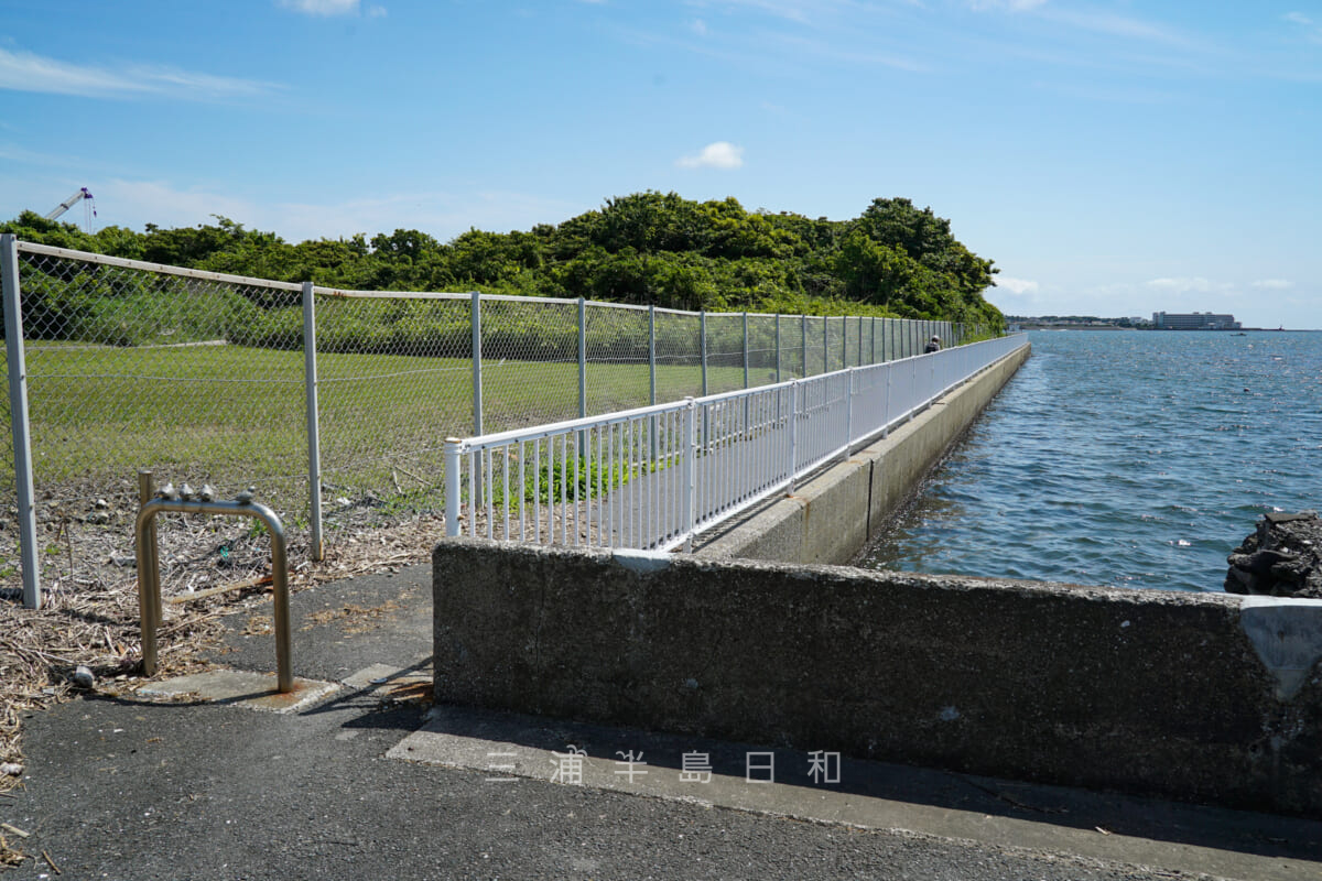 斉田浜海岸への行き方（立教大学原子力研究所側の西浄化センター入口付近）（撮影日：2022.05.25）
