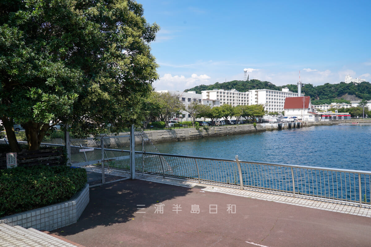 米海軍横須賀基地・三笠公園内ゲート - Mikasa Park Gate（撮影日：2022.09.14）
