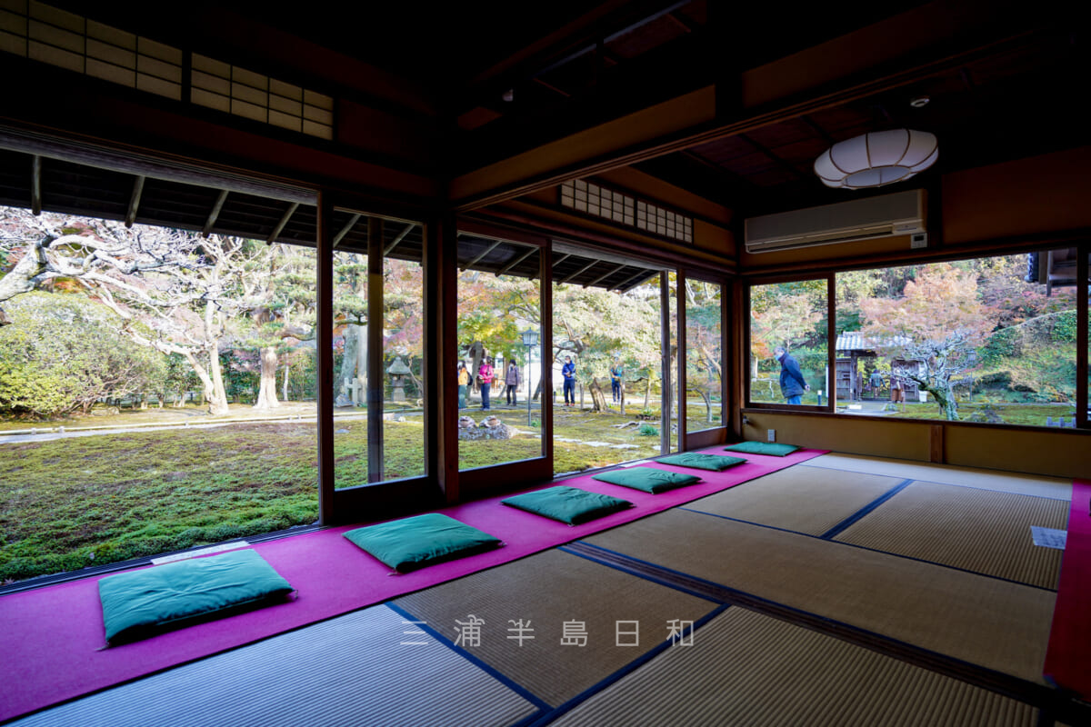長寿寺・庭園に面した書院の部屋（撮影日：2022.12.07）