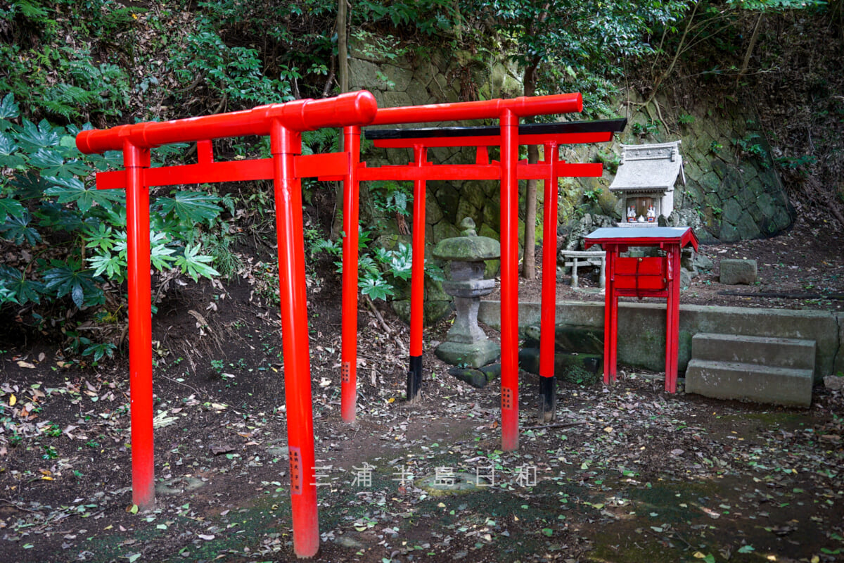 御嶽神社（不入斗）・稲荷社（撮影日：2024.10.31）