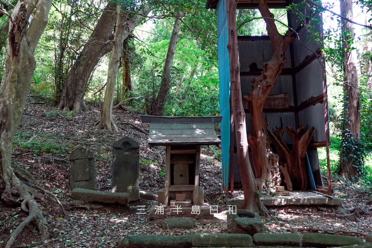 須軽谷八幡神社・境内社(撮影日:2021.04.27)