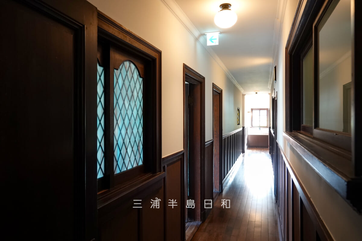 旧本多邸（旧本多家住宅主屋）・1階廊下（ナナメ）（撮影日：2024.07.14）