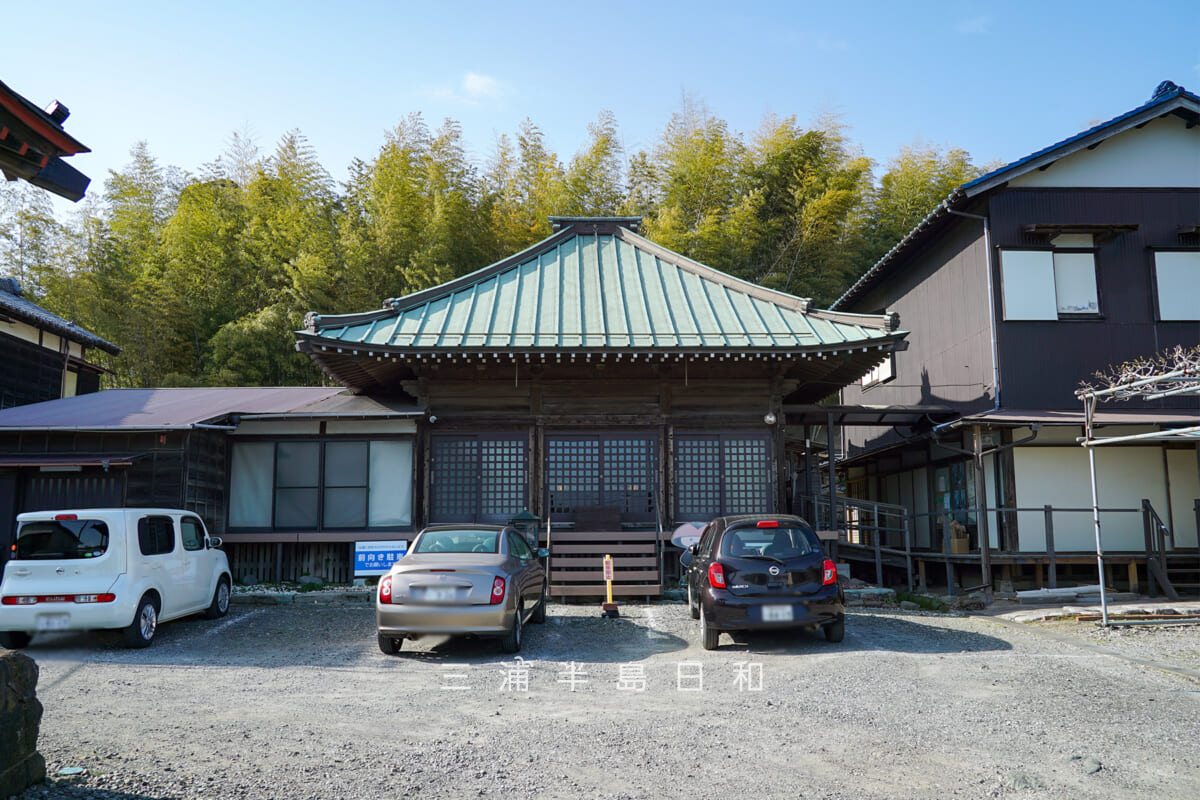 東光寺・本堂を正面より望む(撮影日:2025.04.17)