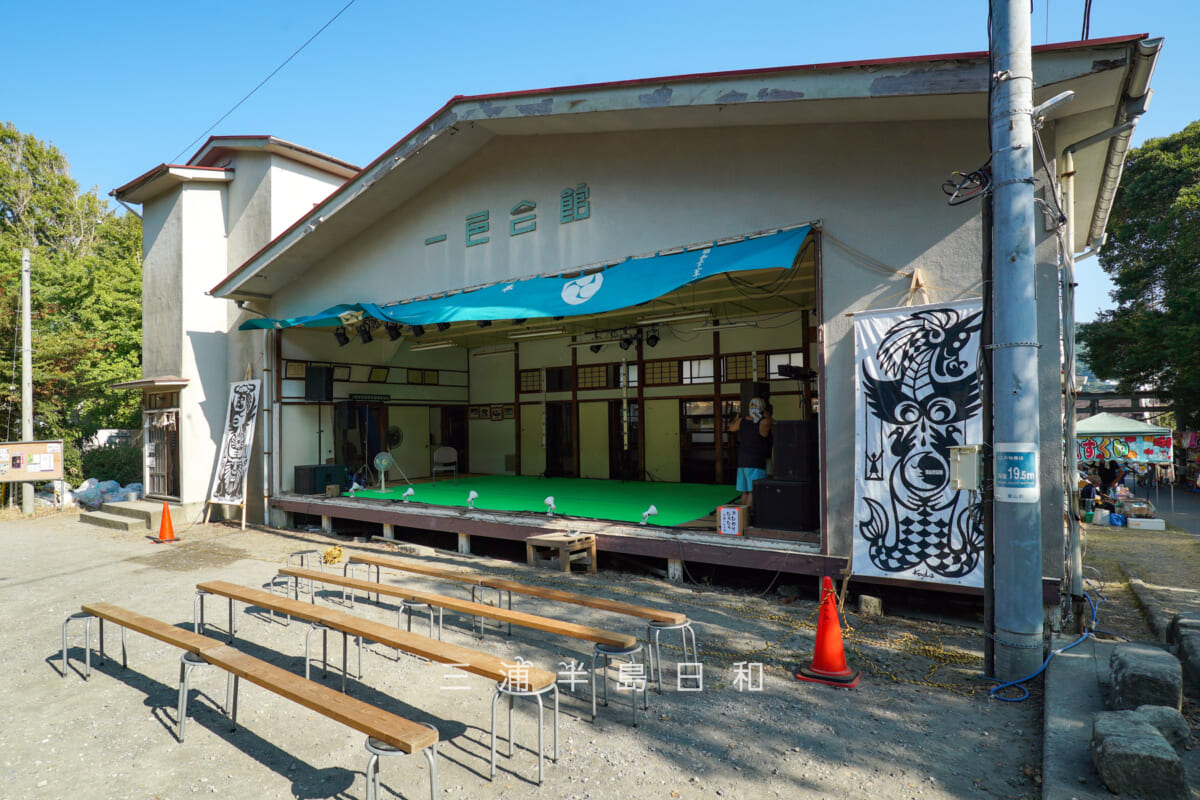 森山神社-一色会館・参道側より望む（撮影日：2025.08.31）