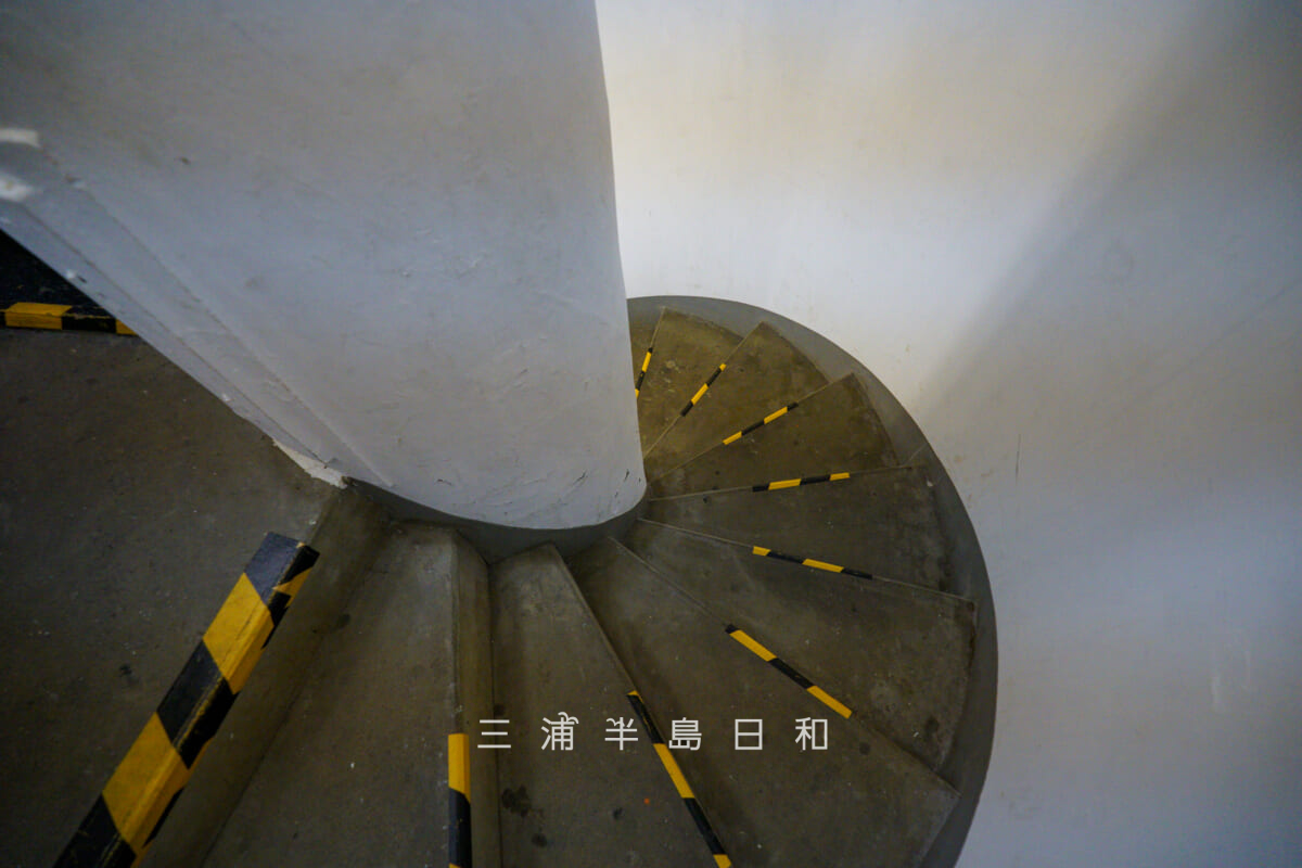 城ヶ島灯台・灯台内部のらせん階段（撮影日：2025.09.20）