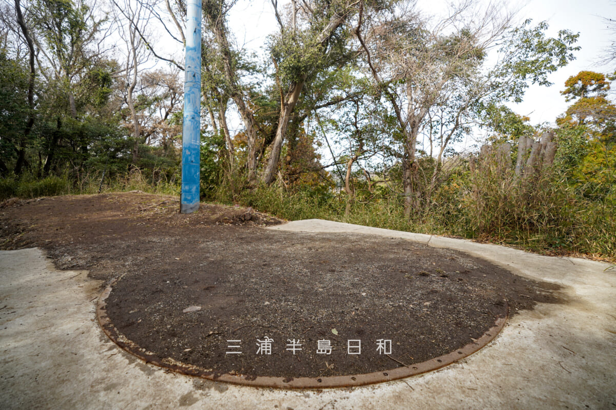 釈迦堂切通・2023年までの崩落対策工事で使用された洞門上部の遺構（撮影日：2026.02.27）