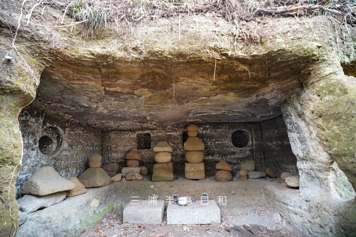 大町釈迦堂口遺跡・日月やぐら（撮影日：2026.02.27）