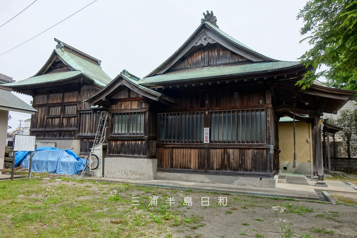 洲崎神社・社殿を横から望む（撮影日：2022.05.06）