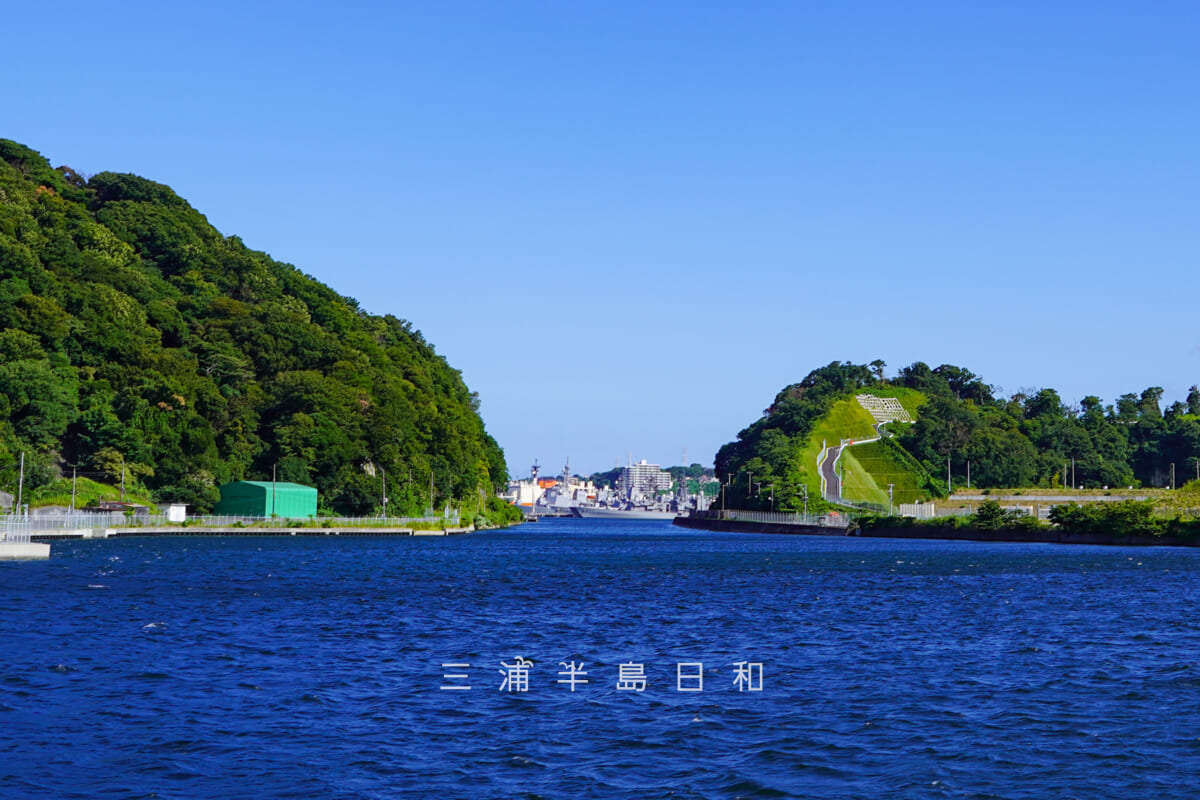 新井掘割水路・長浦港側より望む（撮影日：2022.08.10）