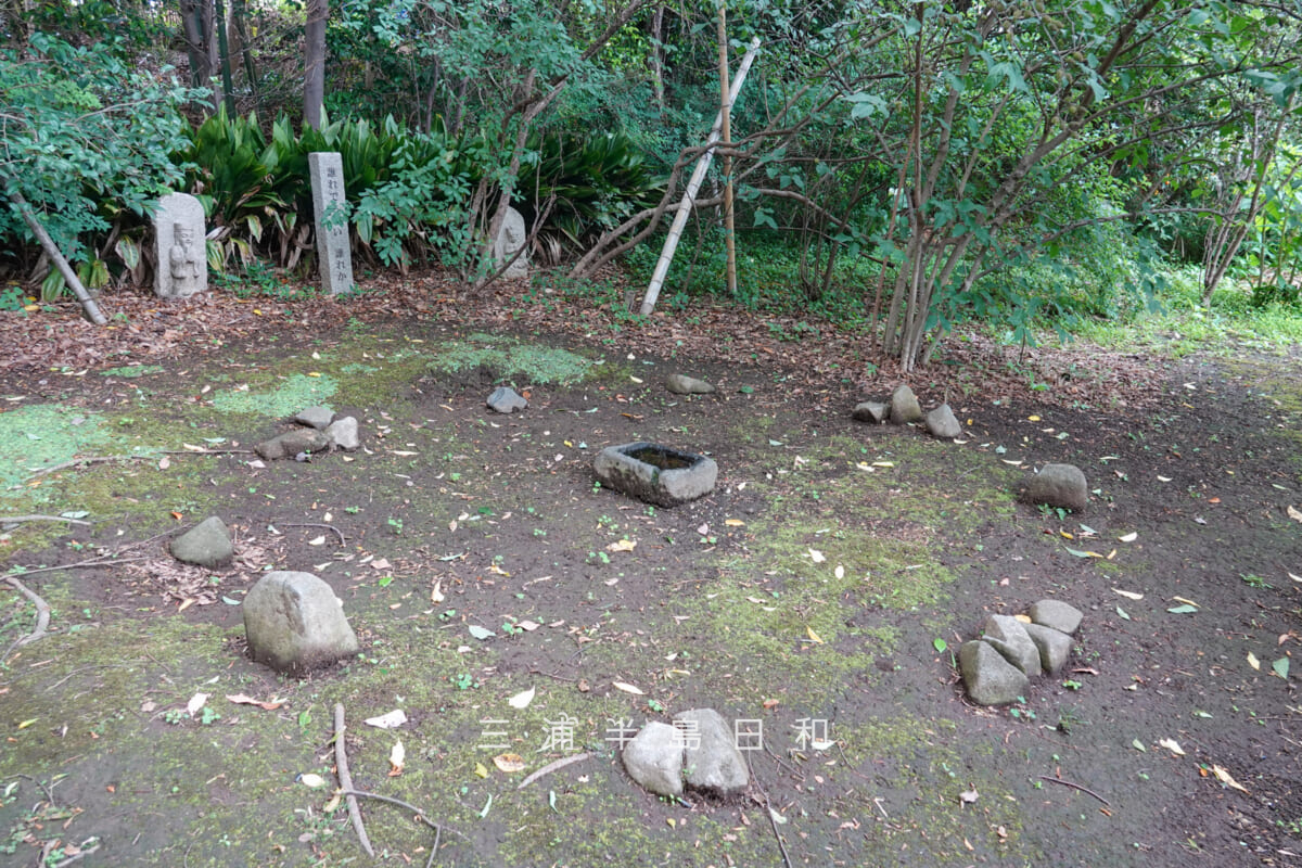 カスヤの森現代美術館・稲荷宮近くのサークル状のオブジェ(撮影日:2026.06.04)
