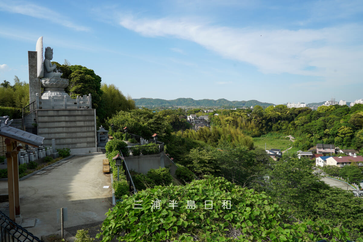 妙音寺・裏山山頂付近より武山方面を望む(撮影日:2026.05.09)