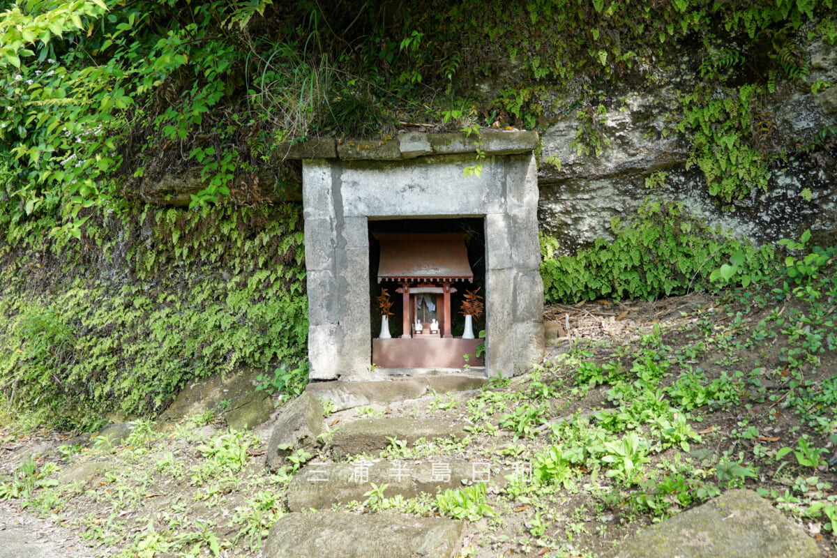 飯森神社・参道沿いの稲荷社(撮影日:2026.05.09)