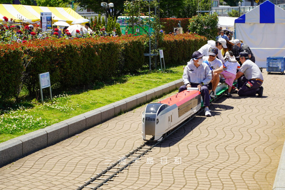 よこすかYYのりものフェスタ2026・ミニ電車乗車体験(撮影日:2026.05.30)